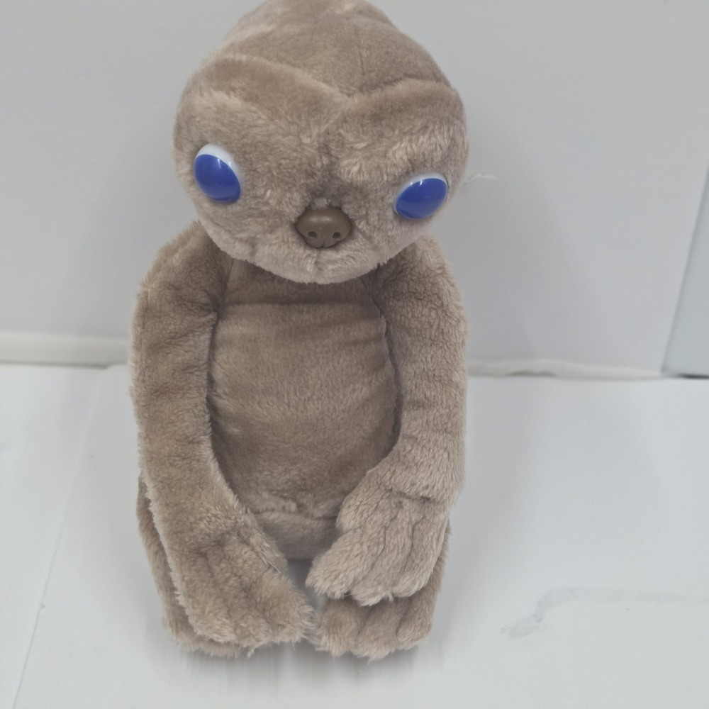 Vintage 1982 ET Showtime Kamar International Plush Stuffed Animal Doll 8"